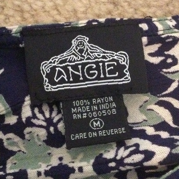Angie V Neckline Patterned Romper - Picture 6 of 7
